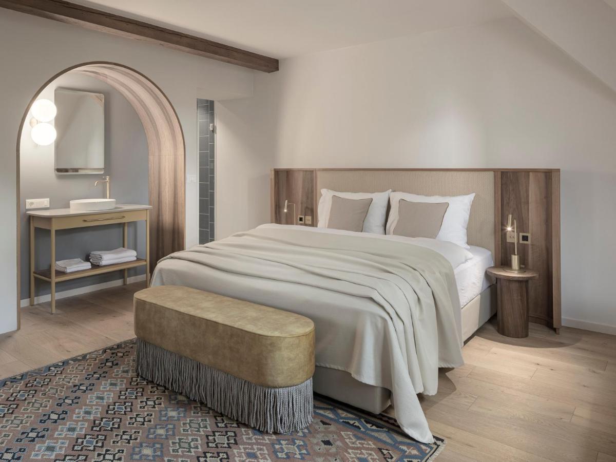 Helvetia Hotel