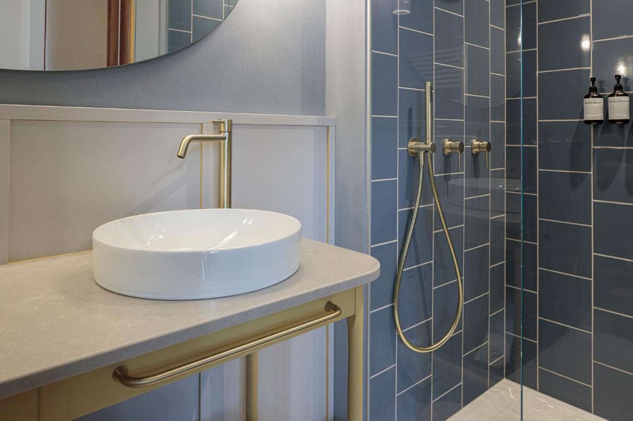 Helvetia Hotel 4*